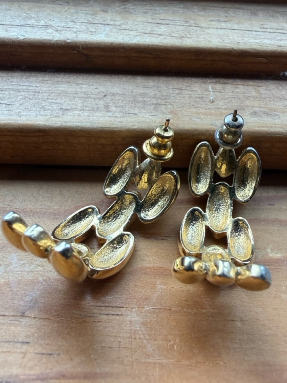1990s Givenchy Polished Gold Weave hoop Earrings Pierced - Picture 4 of 12
